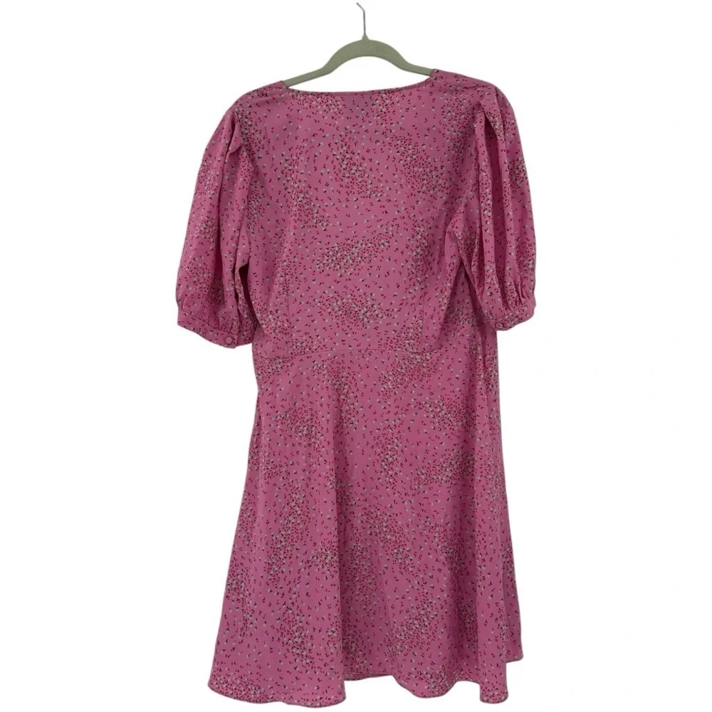 Kate Spade Meadow wrap dress in the Chilled Watermelon Pink Floral‎ Size 12